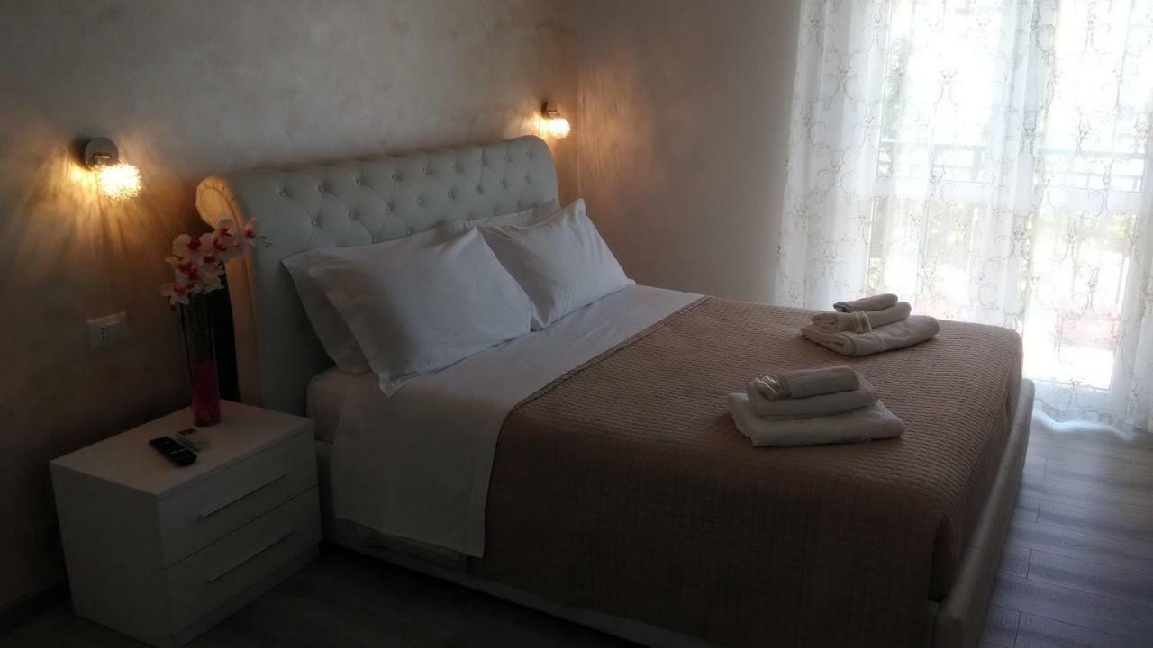 Viola Di Mare Rooms And Parking Термоли Экстерьер фото